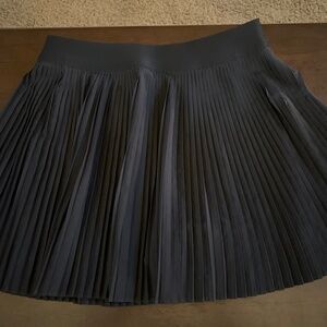 Women’s pleated skort